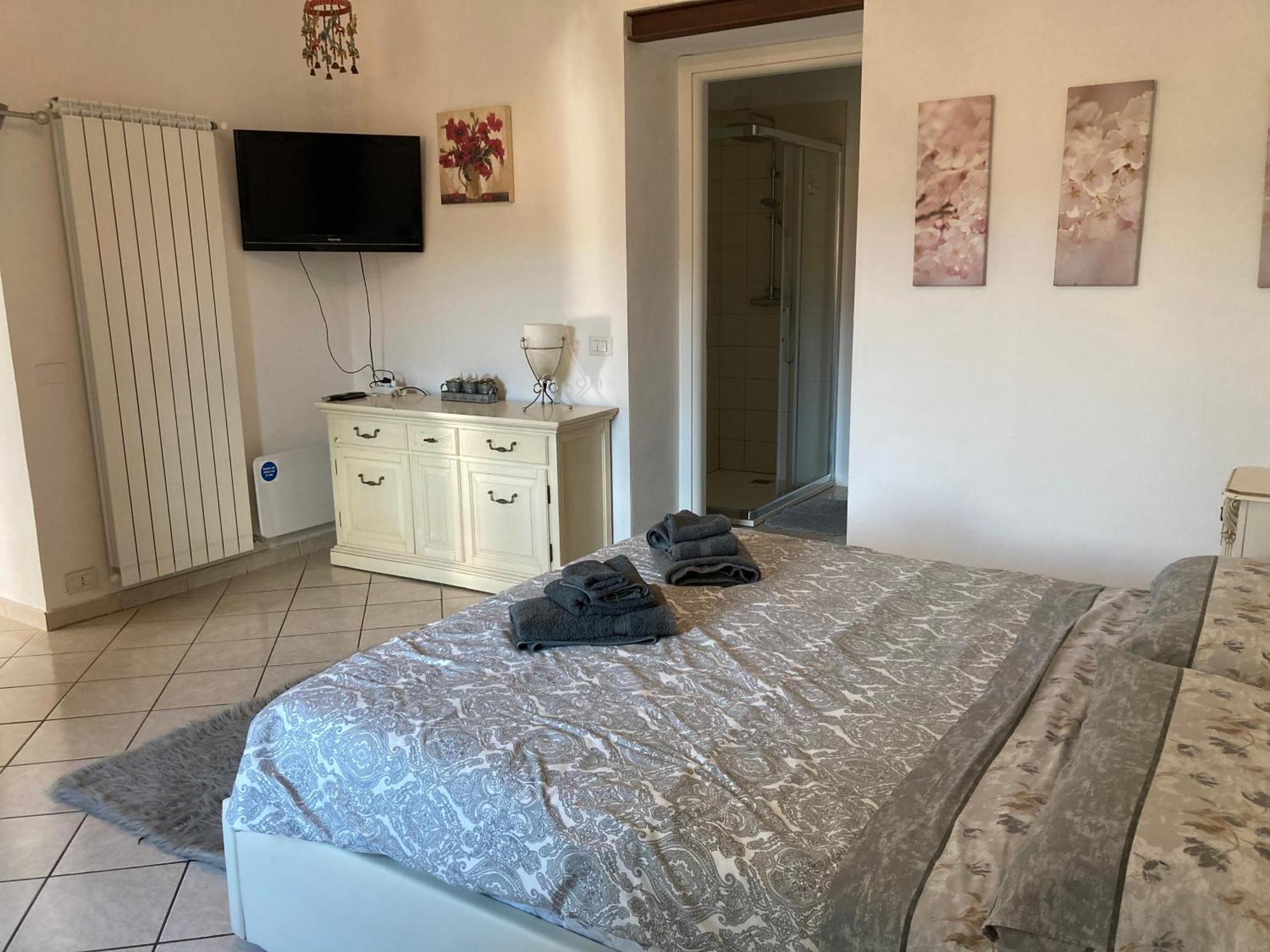 Bellissima Macie Apartment Miasino Bagian luar foto